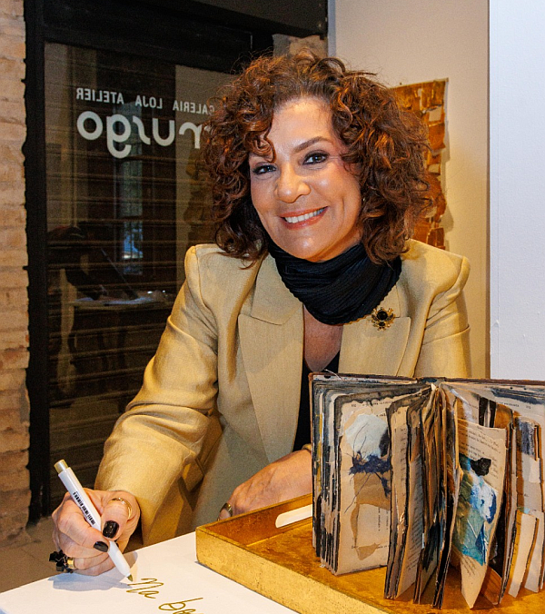 Isabel Marroni, artista representada pela Babilônica